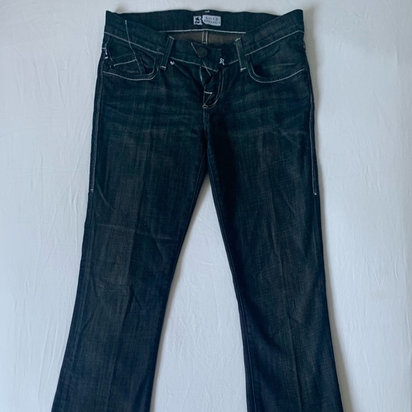 Rock & Republic Crystal Back Pocket Jeans - Picture 2 of 5